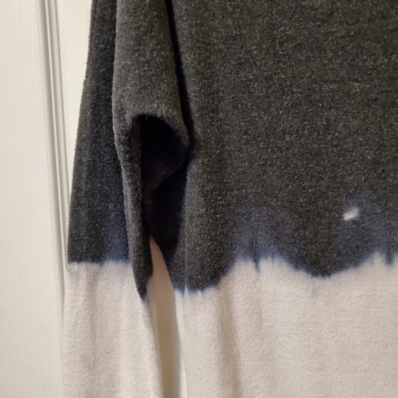 Go Couture Boatneck Dolman Knit Sweater- Grey/White (Size S) - Picture 6 of 16